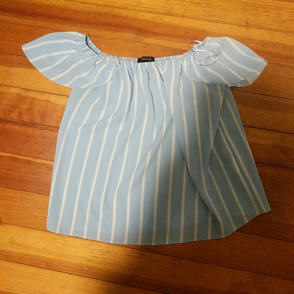 Off-the-shoulder  blouse